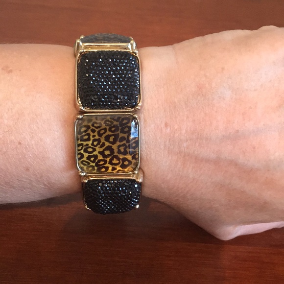 Animal print and black bracelet - Picture 6 of 6